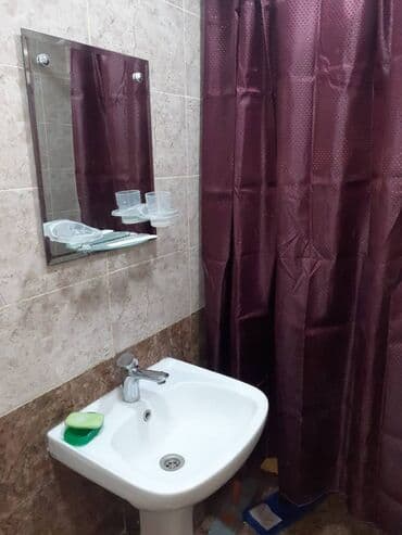 bina az musfiq qesebesi kohne tikili: Mənzil əşyalı kirayə verilir. 9.3 mərtəbə, 2 otaq, 55 kv. Sakit və — 4