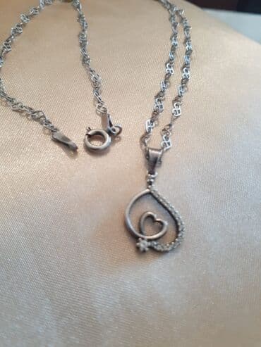 xari bulbul yaxa sancagi: Boyunbağı — 2