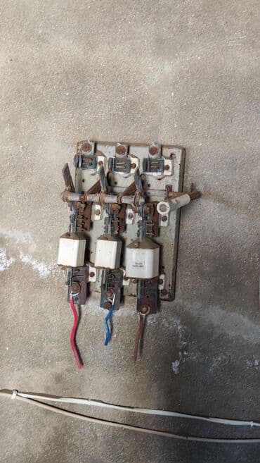 купить стабилизатор для телефона: Transformator. Ukrayna 100 kvanın korpusu üzərinə yığılıb. Yerli — 5