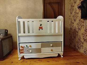 Oğlan və qız üçün, Dördbucaq, Beşik, Dəst ilə, Matras ilə, Yellənmə mexanizm ilə