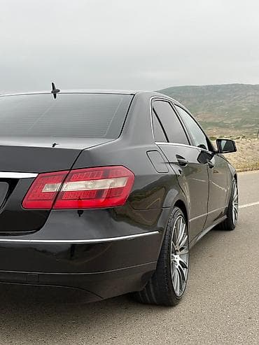 infiniti maşın: Salam idyal vezyetdedir xerci yoxdu nekadlr teker disk Teze mator — 9
