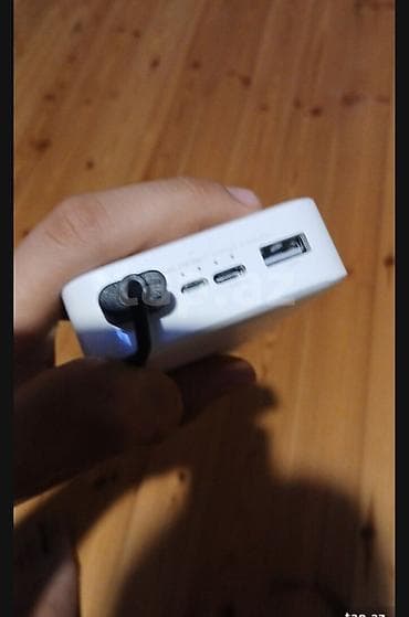 Powerbank – ağ rəngli, kompakt korpus gündelik istafade powerbank hec — 1