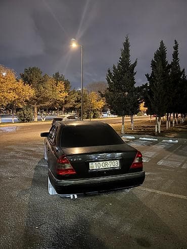 moto mator: Mercedes-Benz C 200: 2 l | Sedan — 4