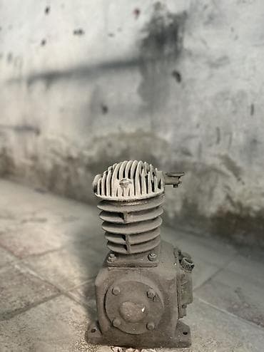 universal pult: Məhsul: Hava kompressoru başlığı (silindr-blok komplekti) Təsvir: - — 3
