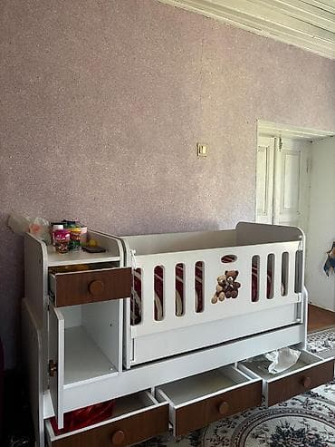 Oğlan və qız üçün, İşlənmiş, Dördbucaq, Beşik, Yellənmə mexanizm ilə — 3