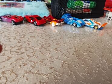 uşaq maşın dəstləri: Uşaq üçün 5 ədəd kiçik oyuncaq maşın dəsti Xüsusiyyətlər: - Miqdar: 5 — 3