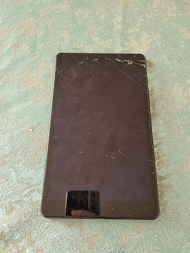 acer planşet: Plamset usdada olmayib ilk sahibiyem tek problemi ekran catlayib — 1