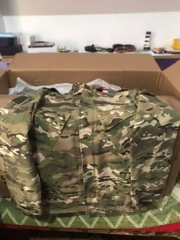 зеленые мужские спортивные костюмы: Мужской спортивный костюм — 2