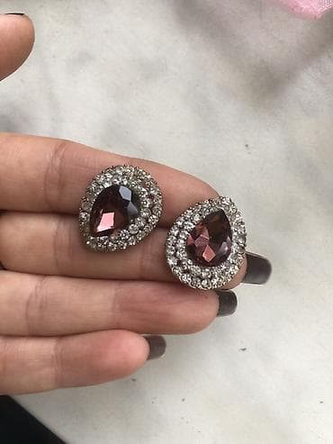 Bənövşəyi-şarab tonlarında iri damla formalı daşlı sırğalar - Forma