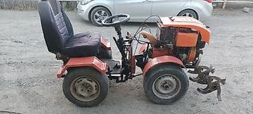 212 avtomobil: Mini traktor – kultivator qoşqusu ilə Xüsusiyyətlər: - 4 təkərli — 2