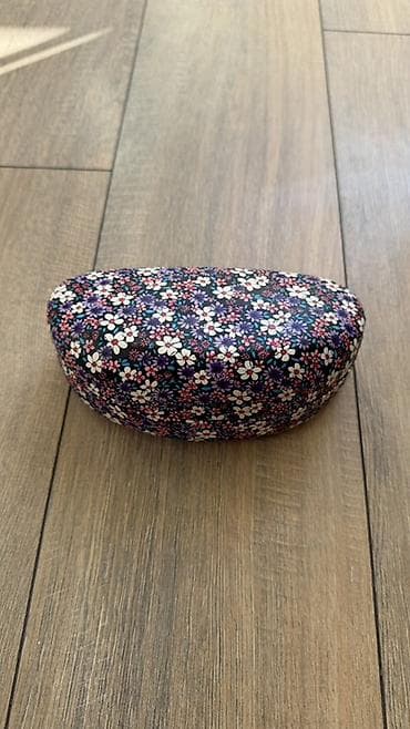 Eynək qabı (futlar). Yenidir, xaricdən alınıb