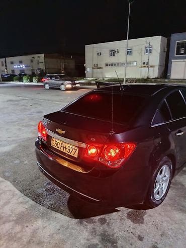 e 3 2: Chevrolet Cruze LT sedan - Kuzov: 4 qapılı sedan, qara rəng - Paket — 2