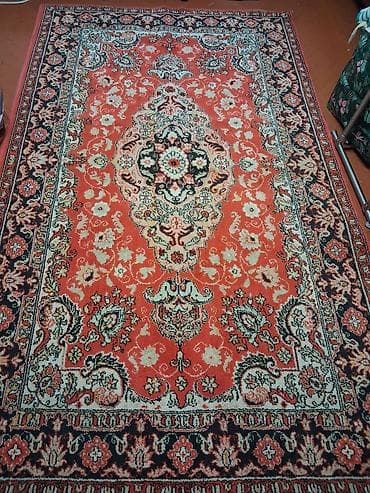 2ci əl xalcalar: Qırmızı tonlarda klassik üslublu xalça - Ölçü: təxmini orta ölçülü — 1