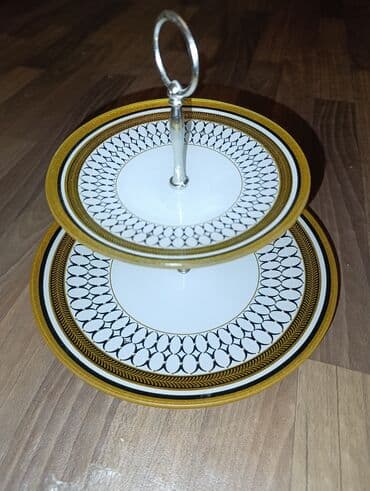 Tort və şiriniyyat qabı, rəng - Ağ