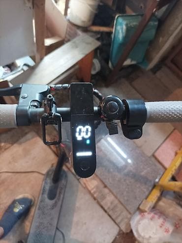 skutr: İşlənmiş Elektrik samokat 8", 251 - 350 Vt, 16 - 25 km/s, Pulsuz çatdırılma — 3