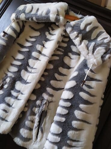 türk istehsalı olan qadın şubaları: Qısa model Şuba. Təbii deyil. Qali̇n ve yumşaq materi̇aldi̇r. Ölçü — 2