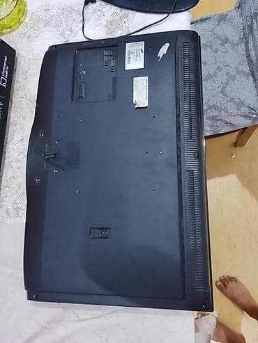samsung televizor servis: Samsung 82 ekran tam islekdir atv +uzerinde ustada olmayib Unv — 2