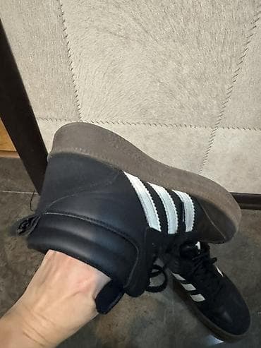 krasovka: İçi mexli Qara rəngli Adidas kişi/kadın idman ayaqqabısı – yüksəkboğaz — 10