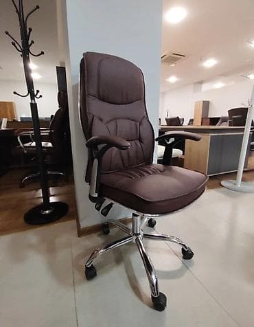 Дом и сад: Новый, С колесиками, Рукояти регулируются, Кожа — 10