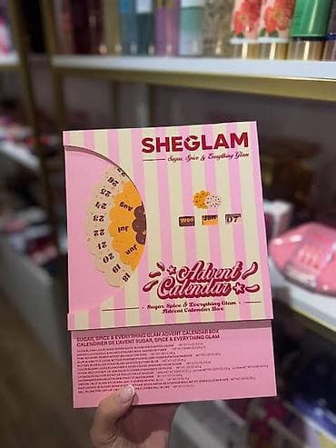 Sheglam advent calendar son 5 ədəd qalıb. 180 manatdan 110 manata