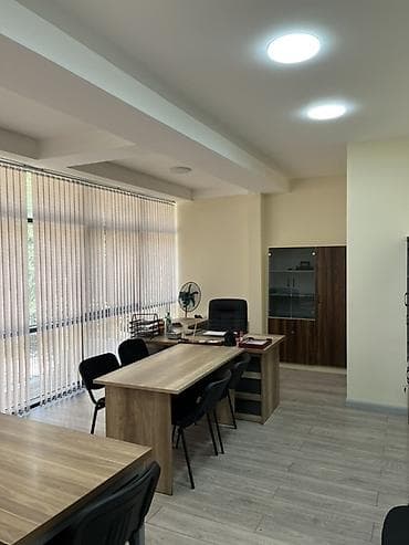 mebel materialı: Ofis 125 kv daxilində 4 otaq 1 mətbəx 1 tualetden ibarətdir — 1
