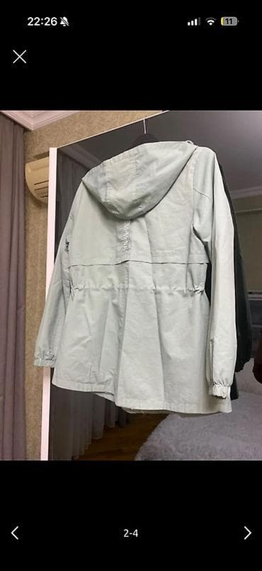 Nazik kurtka, payız yaz fesline uyğun. 42-44 razmere uyğun. Bir neçe — 2