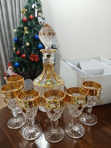 Rəng - Qızılı, Xrustal