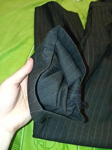 Aksesuarlar: Klassik zolaqlı kişilər üçün dördlük kostyum dəsti, 1 dəfə geyinilib — 8