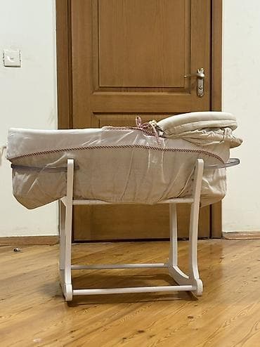 ipi: Oğlan və qız üçün, İşlənmiş, Yumru, Beşik, Dəst ilə, Matras ilə, Yellənmə mexanizm ilə — 4