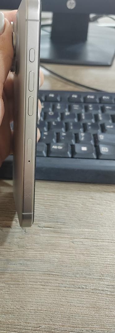 ayfonlar ucuz: IPhone 16 Pro, 256 GB, Natural Titanium — 4