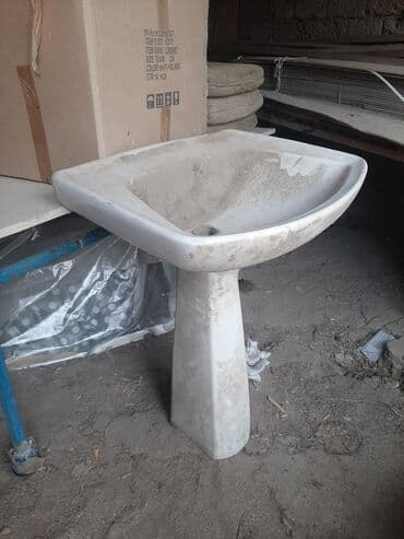 Truba: Az istifade olunub.parlaq ag rengdedir.sekilde tozlu dusub — 1