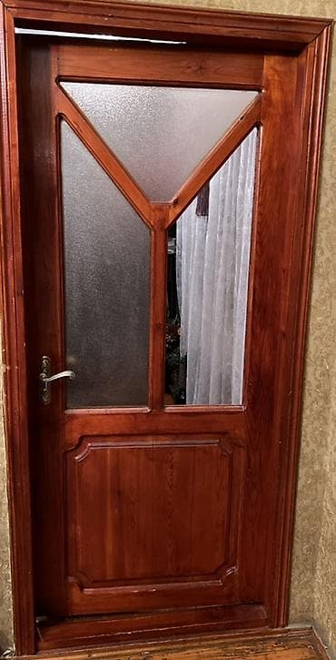 qapi taxda: Ağac daxili qapı – şüşəli model

2si bır yerde 40azn — 2