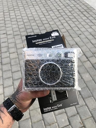 Fujifilm Instax mini Evo – Hybrid Instant Kamera (rəng: Black) — 2