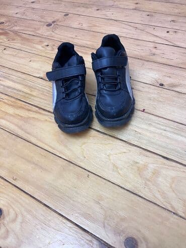 баскетбольные кроссовки бишкек: Uşaq idman ayaqqabısı - Rəng: qara, yan hissələrdə metalik gümüş — 1