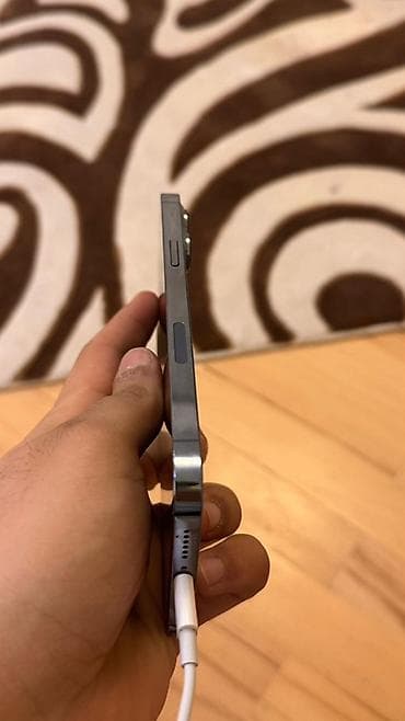 şirvan iphone: IPhone 13 Pro Max, 128 GB, Sierra Blue, Face ID — 6