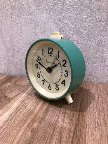 qizil onluq qiymeti: Masaüstü Mexaniki Əntiq saat 1970 il — 9