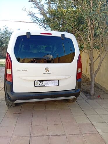 osram lampaları: Peugeot : 1.5 l | 2023 il 55000 km Van/Minivan — 4