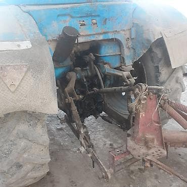 MTZ tipli mavi traktor - Güclü dizel mühərrik, arxa ötürücülü - — 1