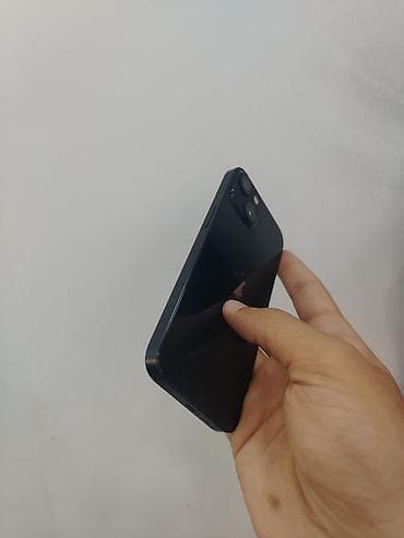 IPhone 13, 128 GB — 3