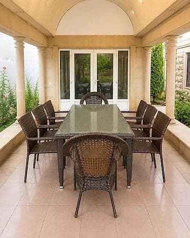 taxta masa: Balkon üçün, İşlənmiş, Açılmayan, Dördbucaq masa, 8 stul — 1