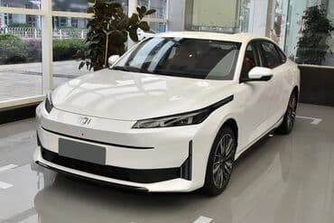 hyundai elantra 2018 qiymeti: Changan Qiyuan A05: 1.5 l | 2024 il Sedan — 1