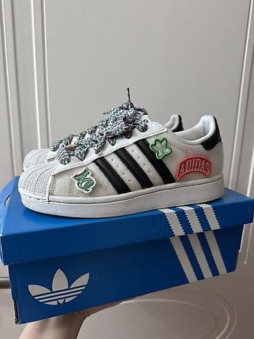 1 defe geyilib Adidas Originals Superstar krossovkası - Model