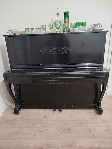 Qara rəngli akustik pianino satılır. Upright tipli klassik korpusa — 3