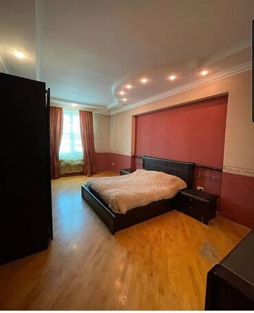 şirvan seherinde tecili satilan evler: 3 otaqlı, Yeni tikili, m. Nəriman Nərimanov, 165 kv. m — 2