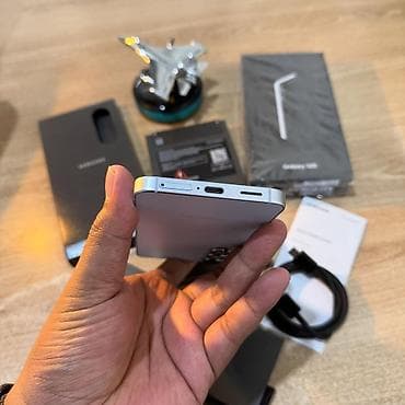 iphone 14 yeni: Samsung Galaxy S25, rəng - Ağ, İki sim kartlı — 6