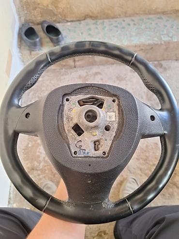 disk teker 4 bolt: BMW F10 / F30 standart sükan (rol) - Düymələri ilə birlikdə. BMW F — 2