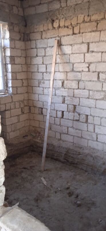 austin montego 1 6 mt: Maştağa qəs. 3 otaqlı, 1 kv. m, Təmirsiz — 10