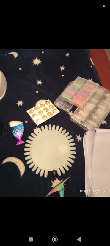 лампа для маникюра: Manikür üçün peşəkar avadanlıq dəsti. Komplekt: - Masaüstü — 7