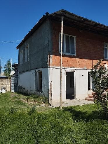 Satılır: 2 mərtəbəli həyət evi (yarımçıq tikili),qaz, su