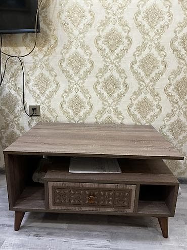 Kvadrat masa, Açılmayan, Təkərsiz, Teksturalı laminat, Zəmanətsiz — 1